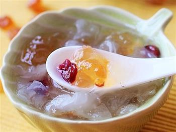 雪莲子桃花泪怎么做，雪莲子桃花泪怎么做好吃，雪莲子桃花泪做法