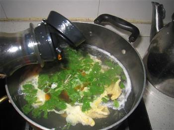 香菜鸡蛋汤怎么做，香菜鸡蛋汤怎么做好吃，香菜鸡蛋汤做法