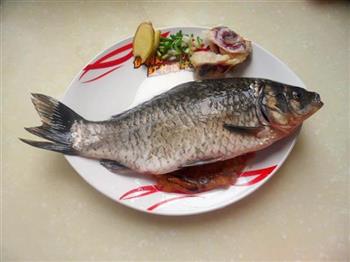 鲫鱼咸鸭汤怎么做，鲫鱼咸鸭汤怎么做好吃，鲫鱼咸鸭汤做法